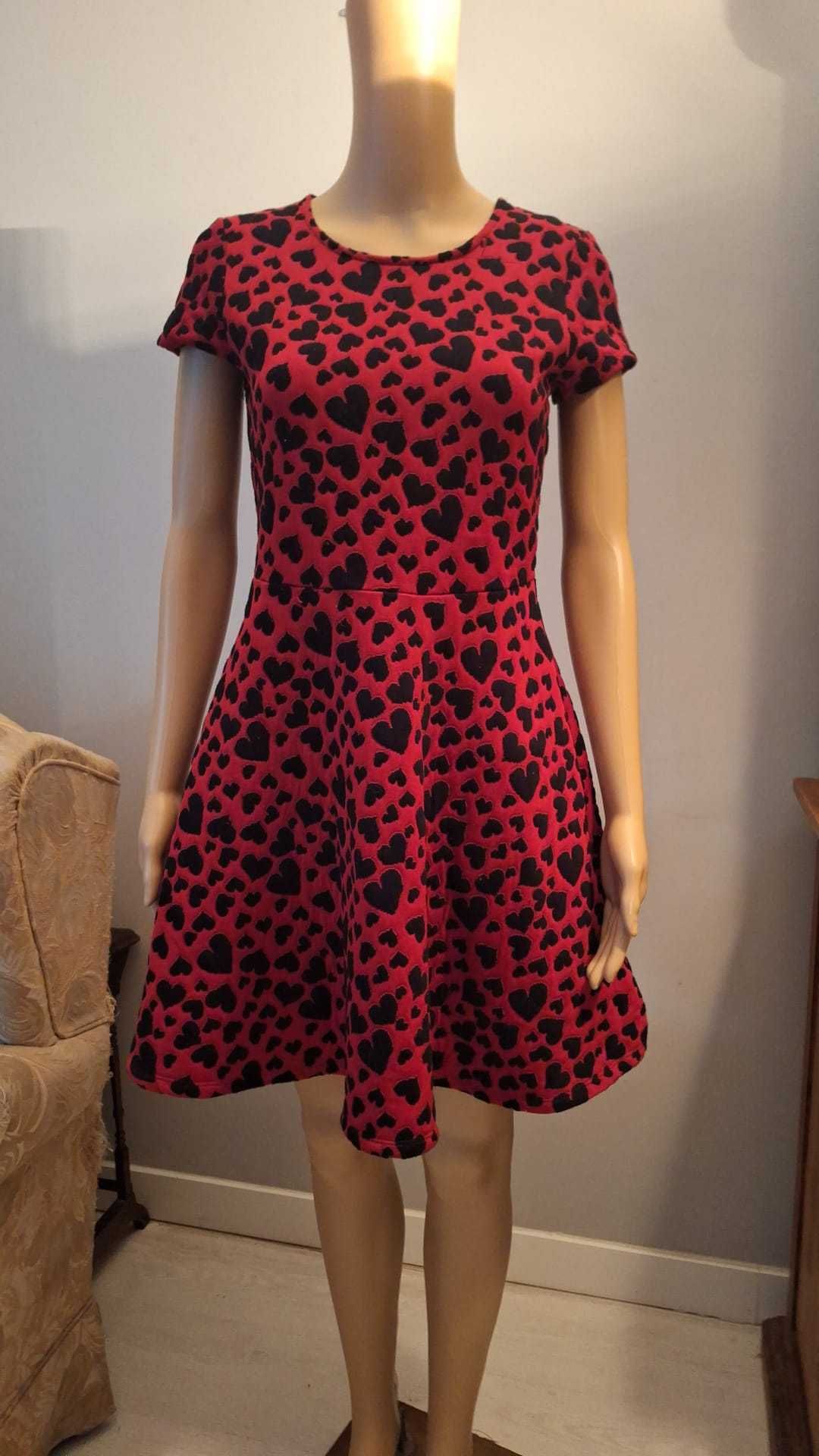 Vestido vermelho corações