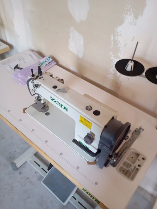 Швейная промышленная машина Zoje ZJ 0303 с двойным транспортом