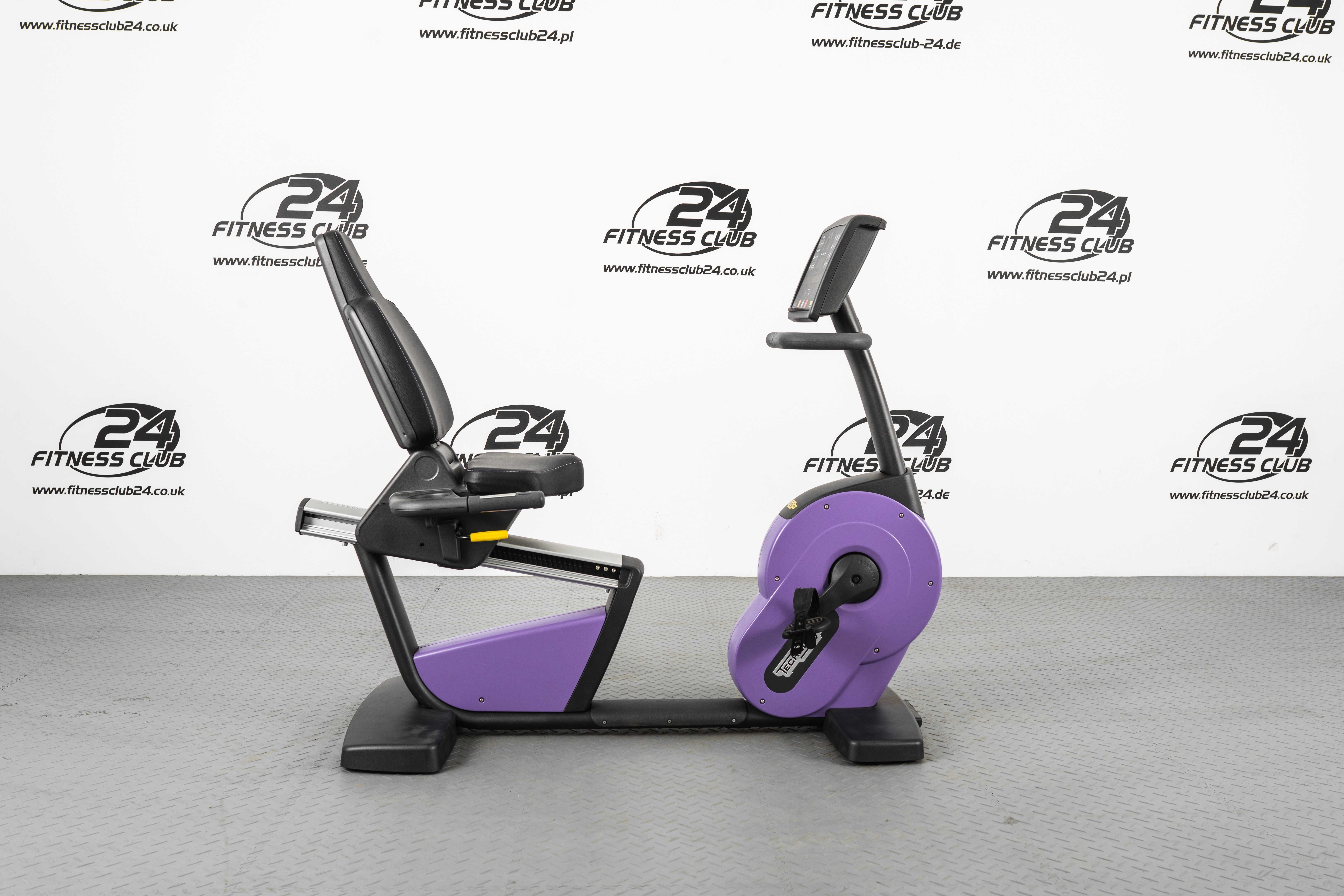 TECHNOGYM New Excite 700 LED rower poziomy-PO REGENERACJI