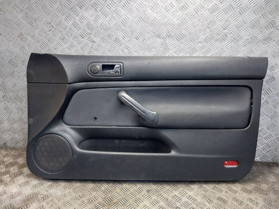 BOCZEK DRZWI PRAWY PRZÓD VOLKSWAGEN GOLF IV 3D