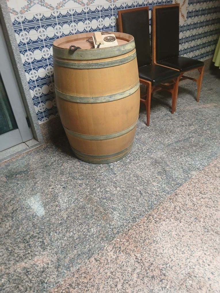 Pipos de madeira