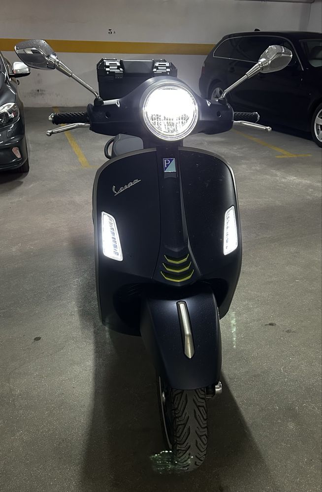 Vespa GTS 300 Super Tech 2023