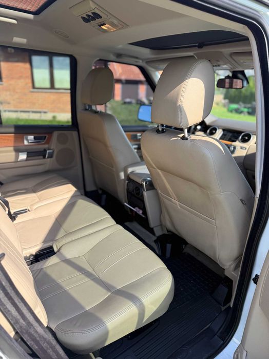 Land Rover Discovery 4