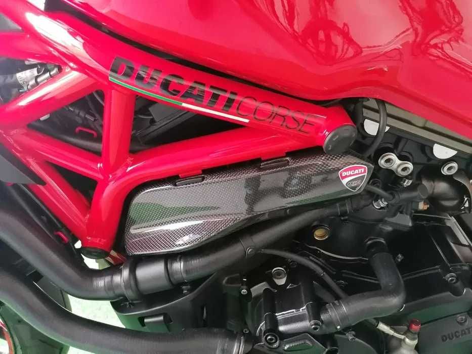 Ducati Monster 1200R, como nova!