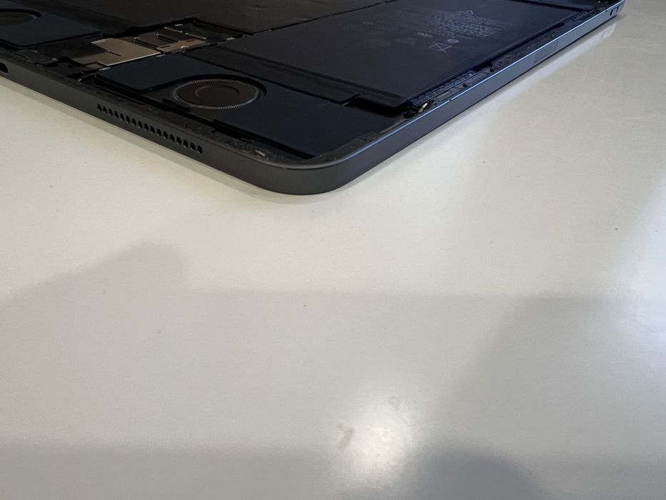 iPad Pro 12.9 Gen 3 A1876 64Gb на запчастини