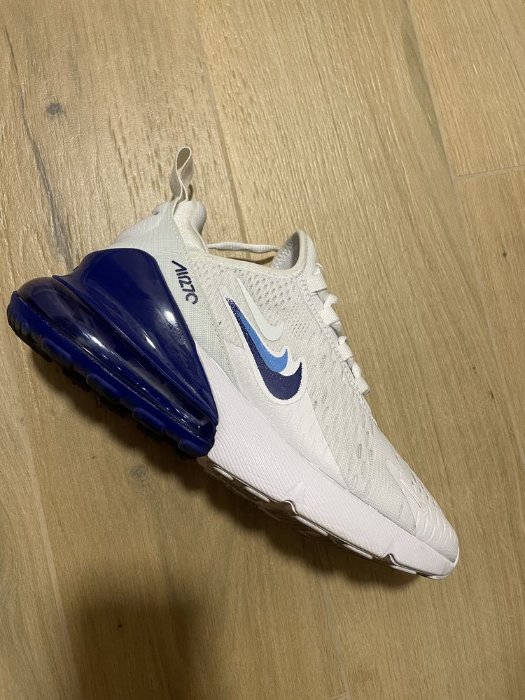 Жіночі Кросівки Nike AIR MAX 270