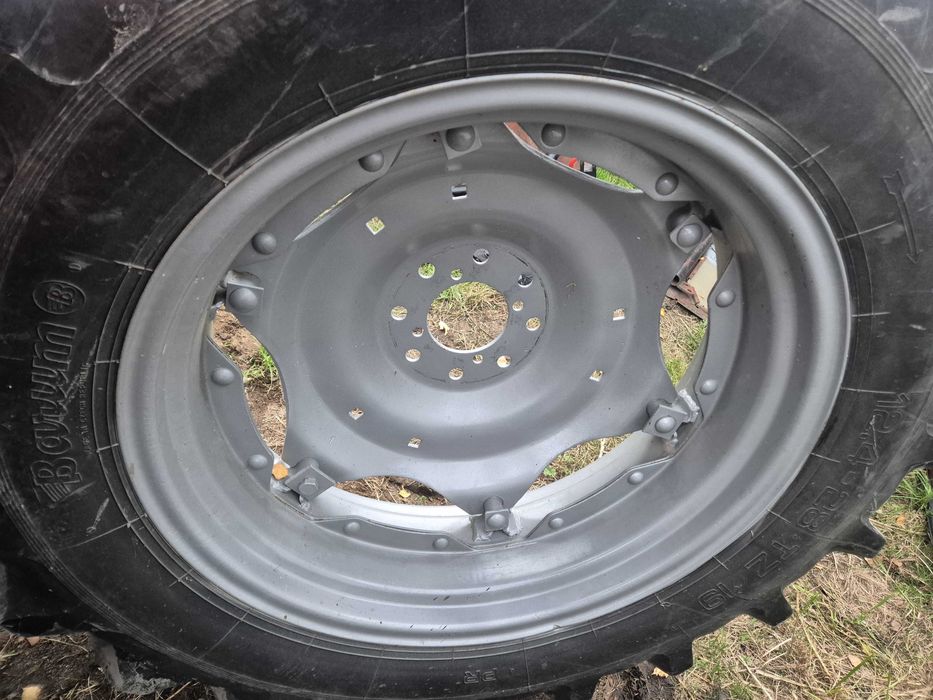 Koła Ursus C-330 tył opona 12.4-28 BARUM