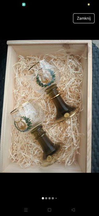 Zabytkowe kielichy Romer