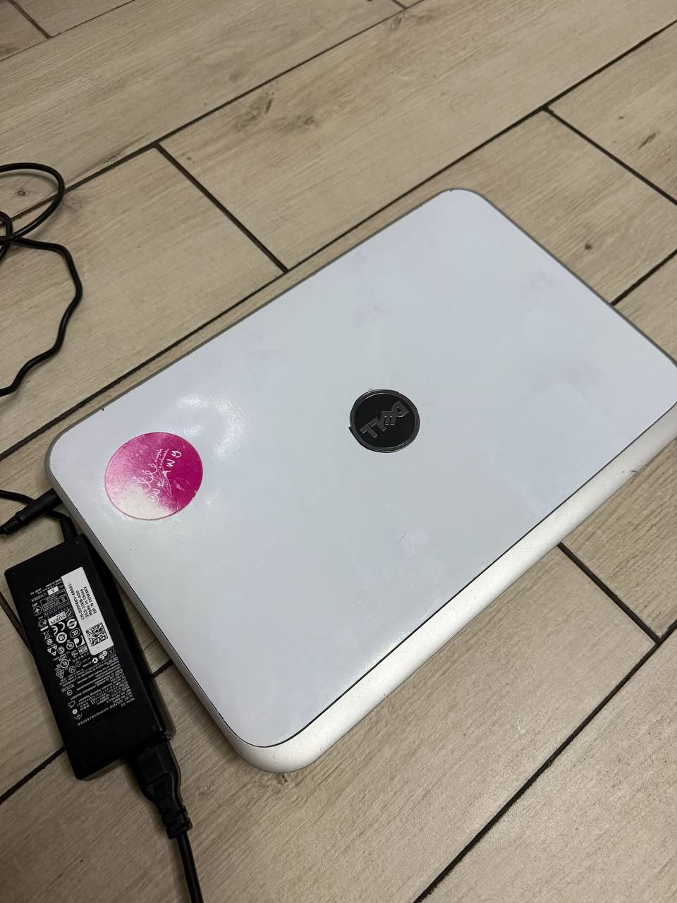 Ноутбук Dell Inspiron 5520,не рабочий