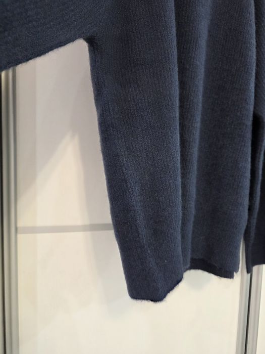 Granatowy luźny sweterek nowy golf L