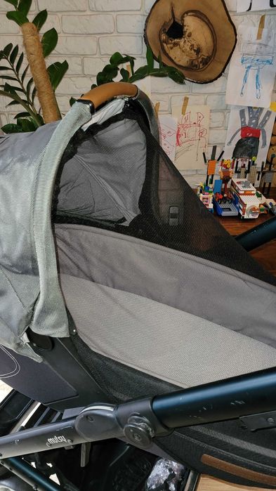 Wózek Mutsy Igo - Urban Nomad- Dark Grey 2 w 1 z opcją 3 w 1