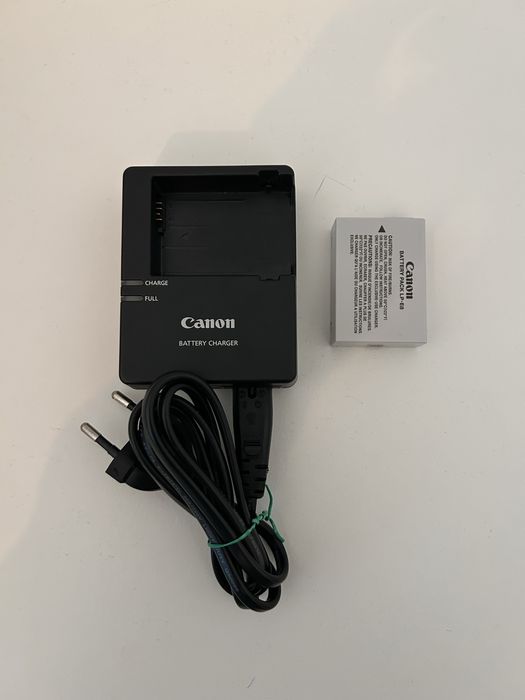 Canon 700D com lente 18-135