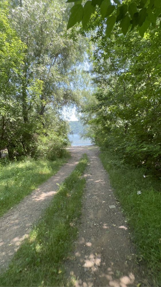 Будинок на Дністрі