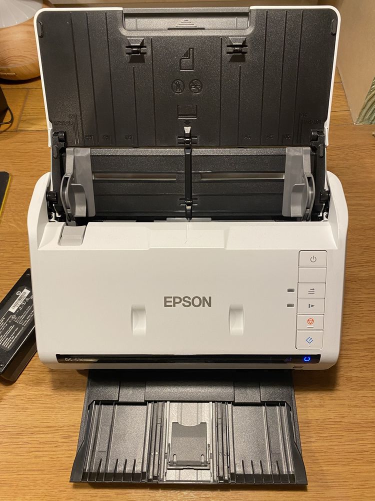 Протяжной сканер Epson WorkForce DS-530.