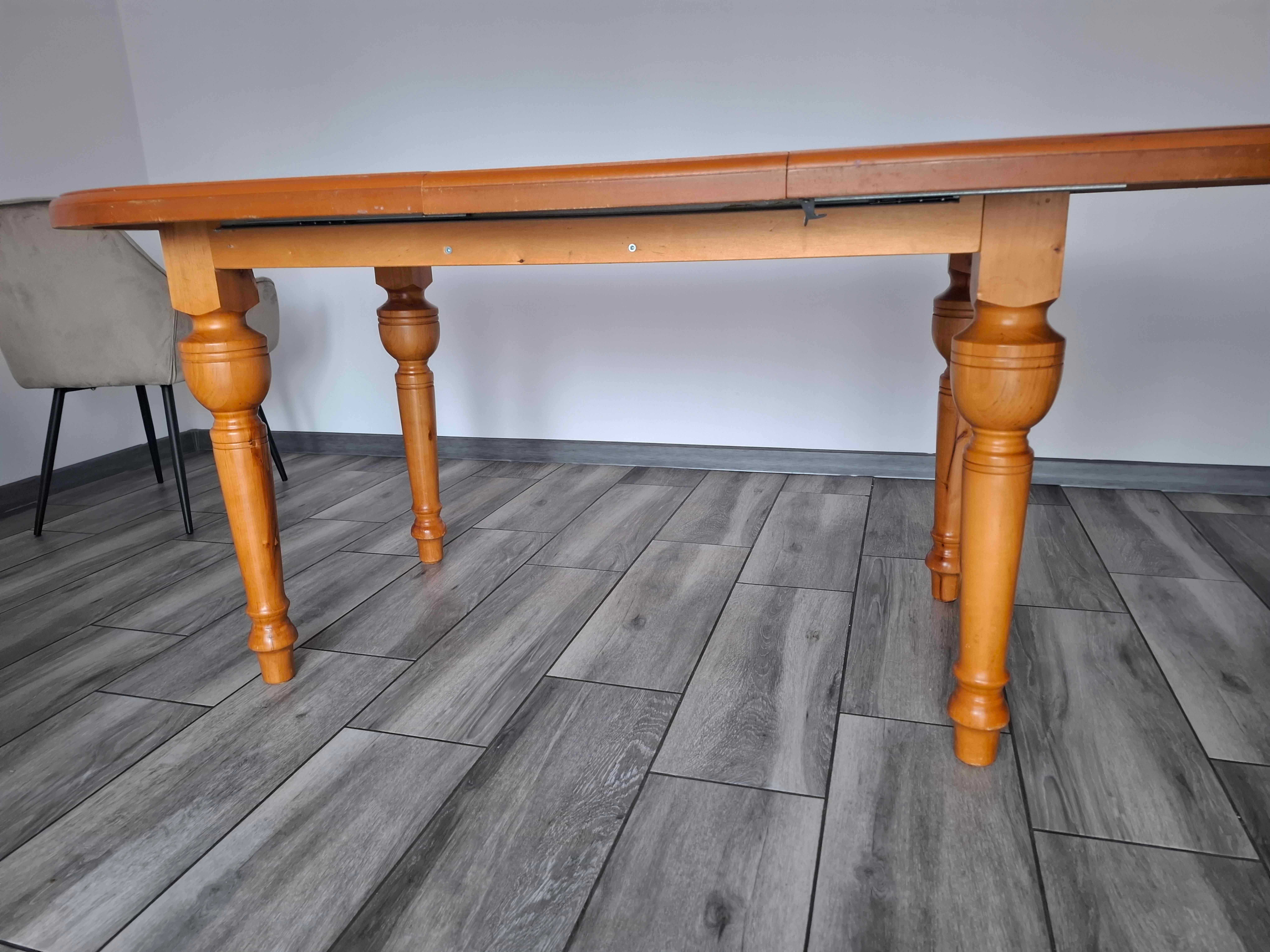 Elegancki Stół z Litego Drewna + 6 Krzeseł – Idealny do Jadalni!