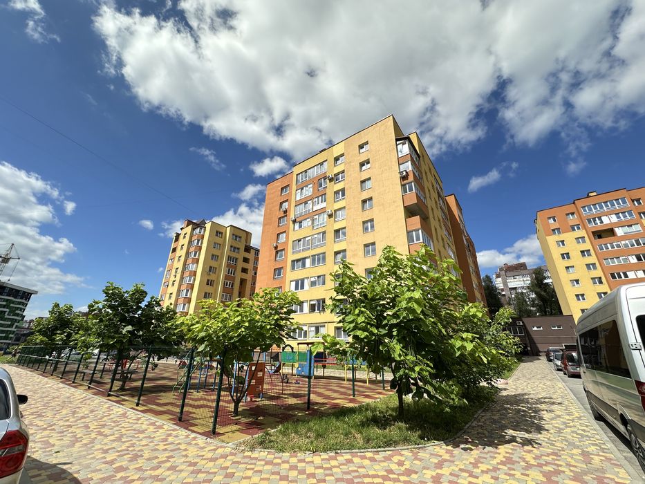 Гараж на проспекті Злуки