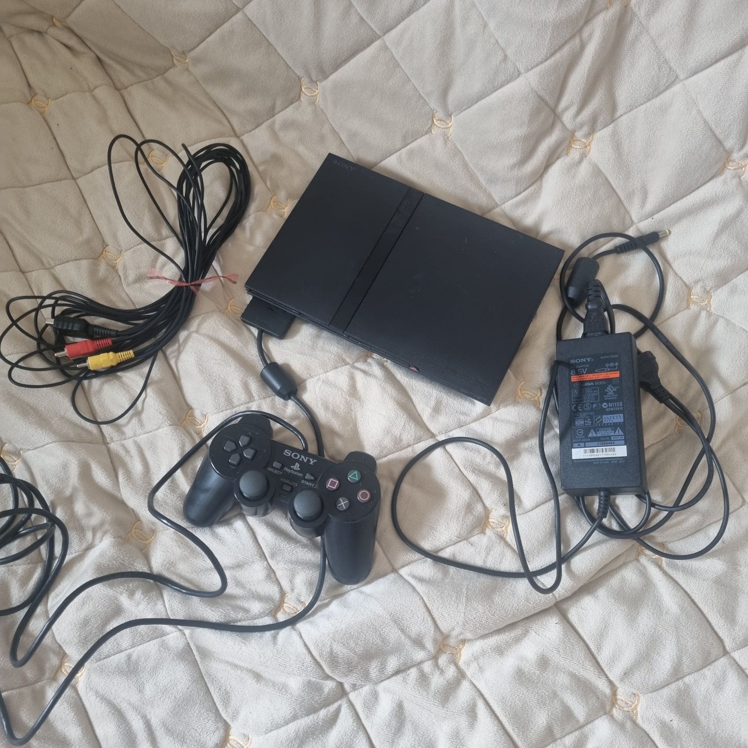 Sony Playstation 2 Slim + pad