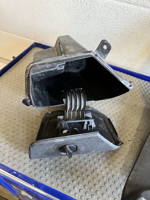 Schowek pokrywka kymco x-town 125 300