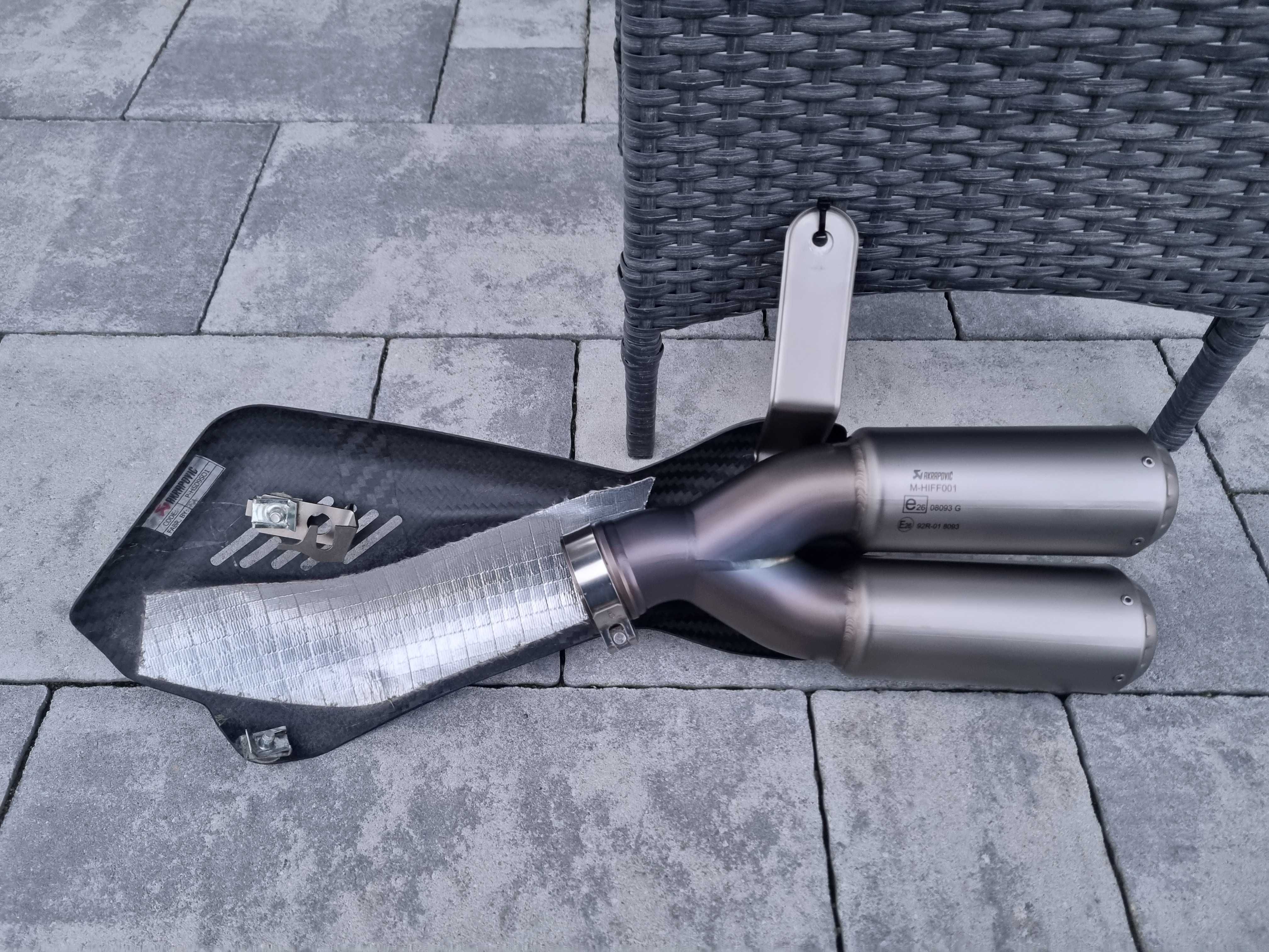 Ducati Multistrada 1200 i 1260 Enduro/Pro 950 /S V2/S Tłumik Akrapovic