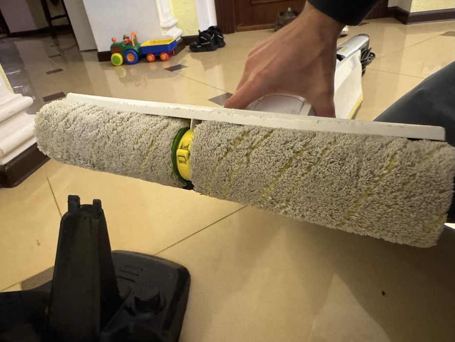 Karcher FC5 Premium підлогомийна машина електрошвабра