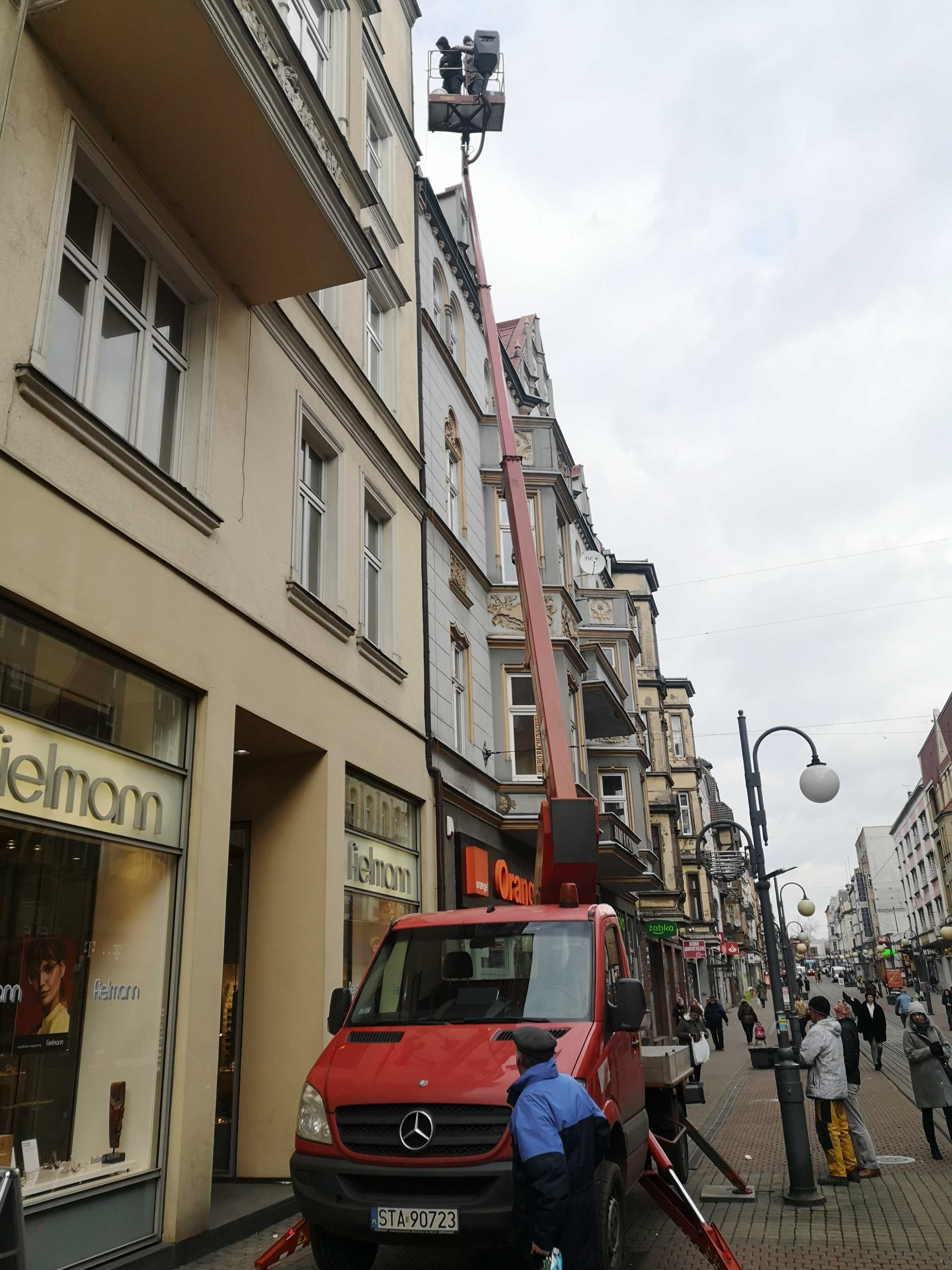 Zwyżka Tarnowskie Góry wynajem podnośnik koszowy do 35m