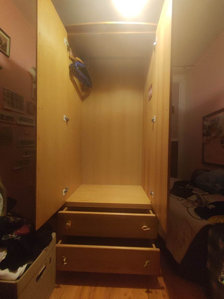 Sprzedam dziecięce meble