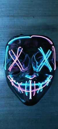 Maska z podświetleniem led