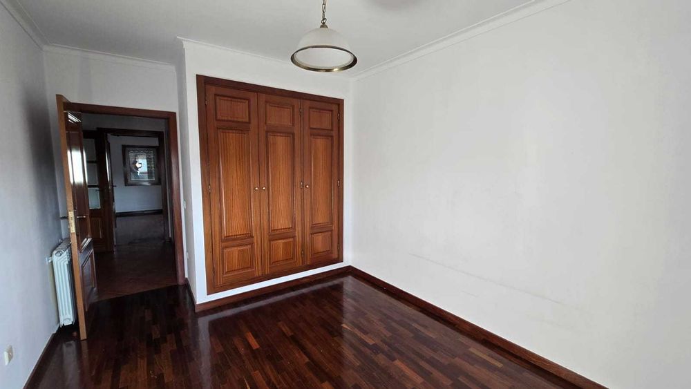 Arrenda -se T2 Gatão Amarante