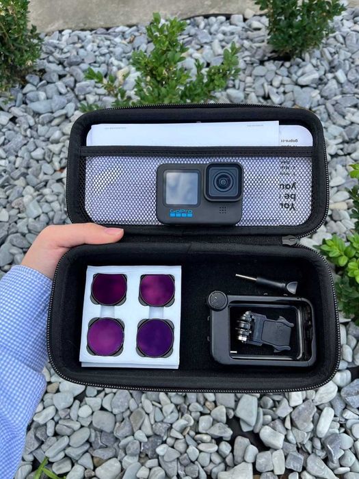 Екшн-камера GoPro Hero 11 з додатковими лінзами.