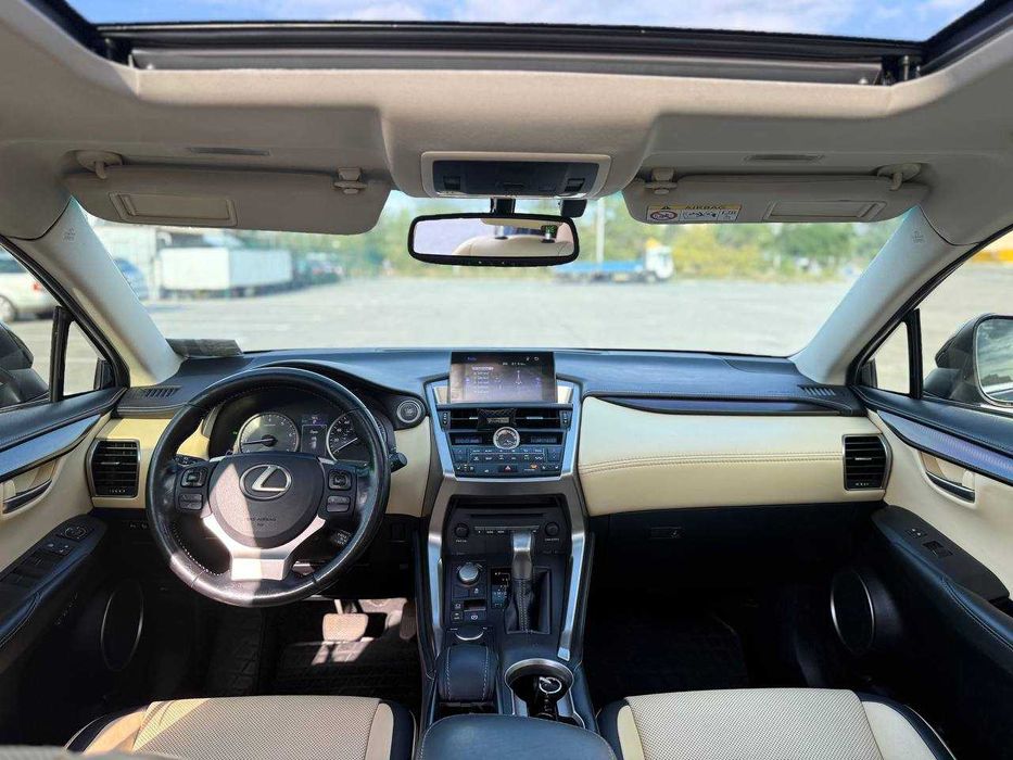 Lexus NX250T 2017, 2.0 бензин, автомат, 130 тыс.км