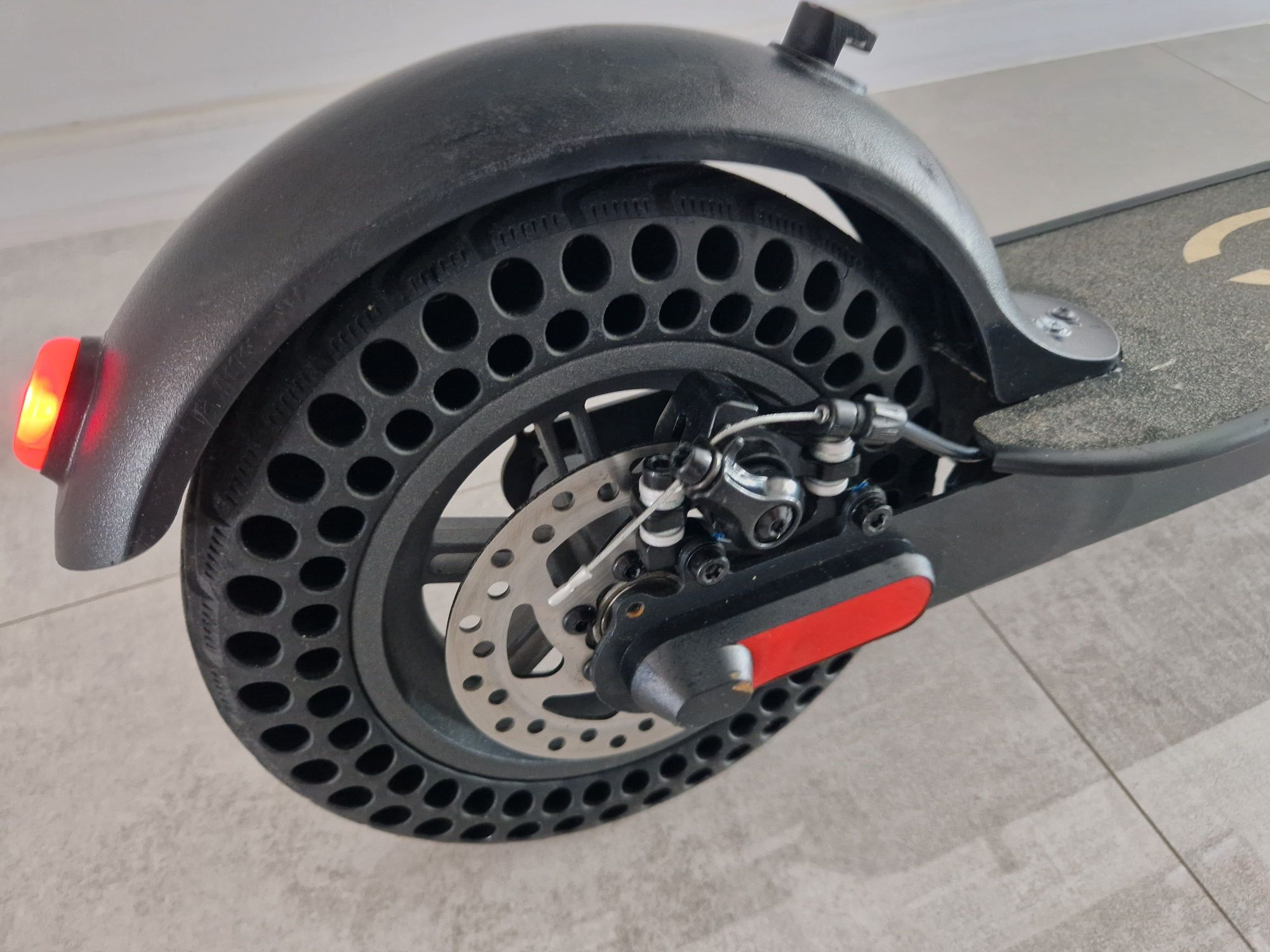 Hulajnoga elektryczna Fiat F500-F10 przebieg 586km 350w 140kg max