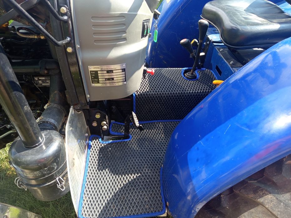 Продам трактор ловол тє 244