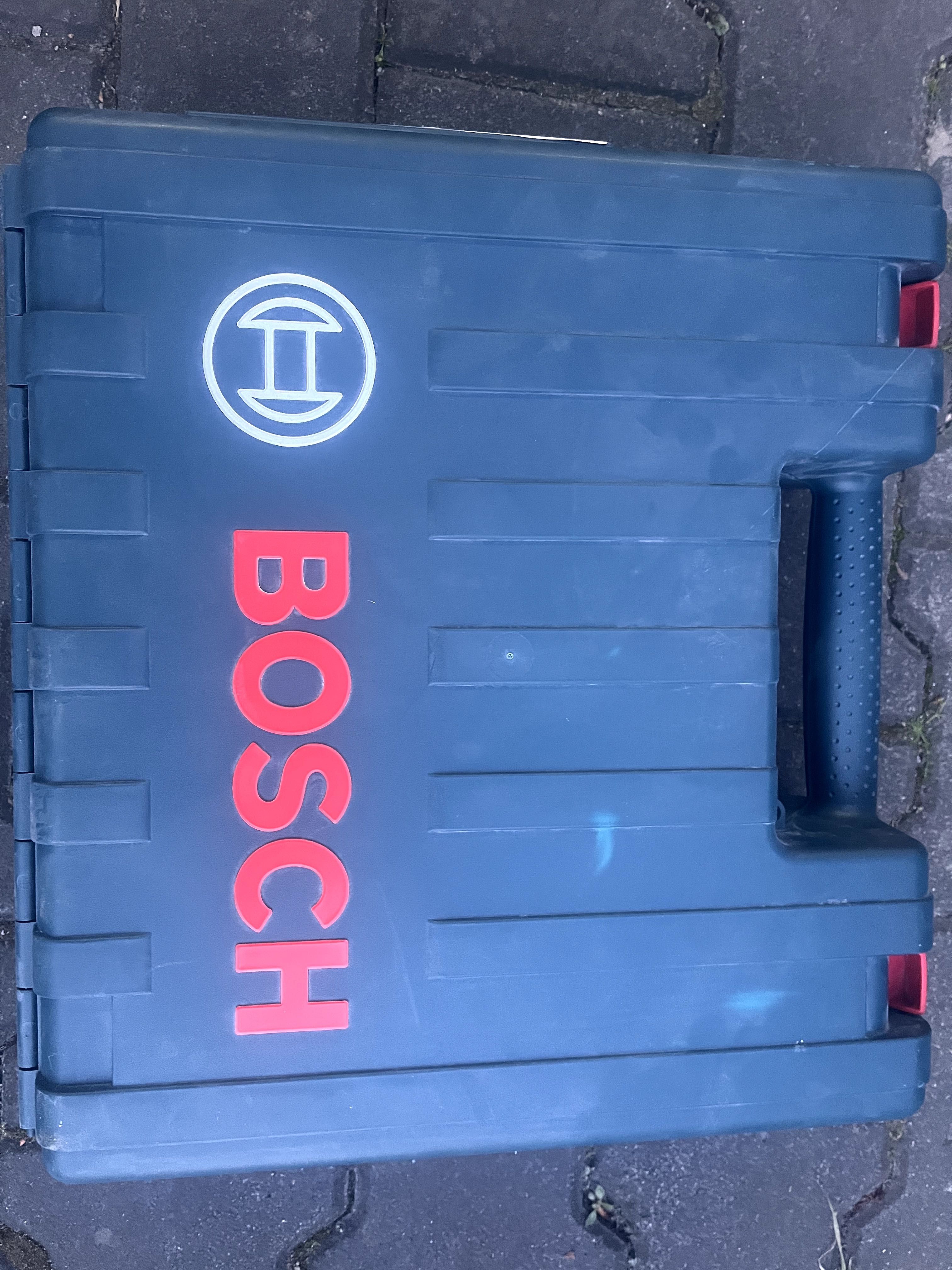 Wyrzynarka 780W GST 150BCE BOSCH + Walizka