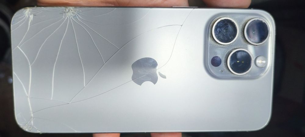 iPad iPhone 15 pro max 256