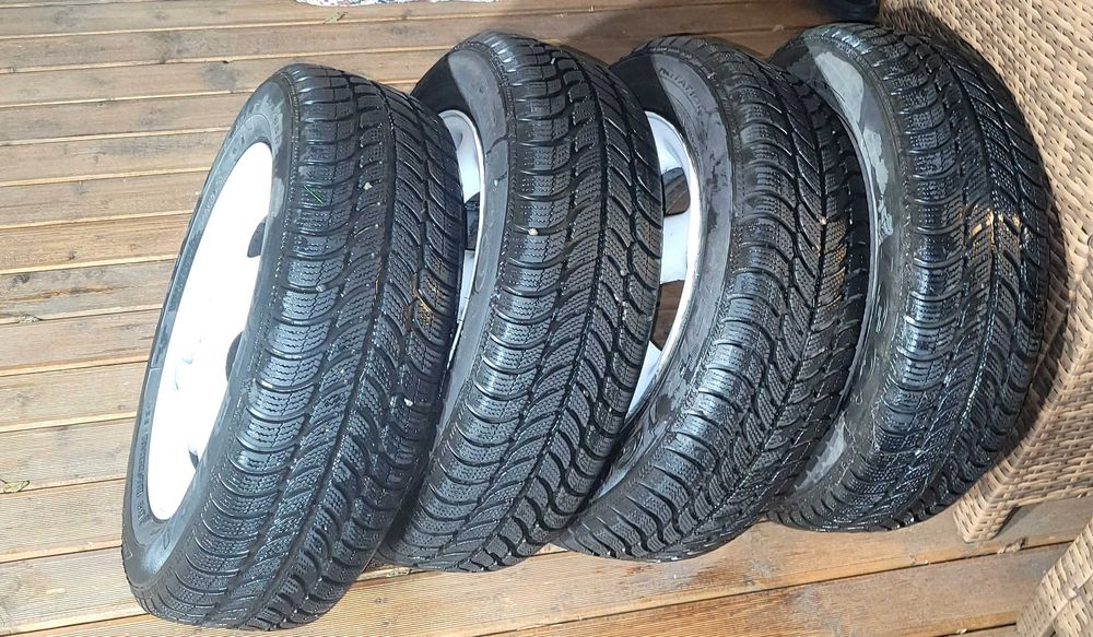 Felgi aluminiowe białe z oponami zimowymi 15 Dębica Frigo 2 185/65 R15