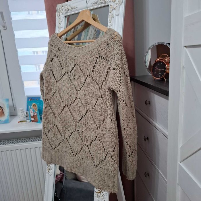 Wyprzedaż szafy kazdy sweter po 20zl