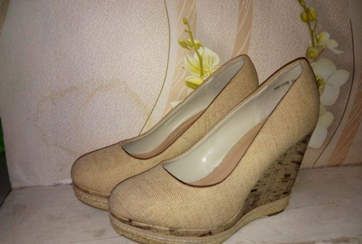 Туфли сабо танкетка 38 р