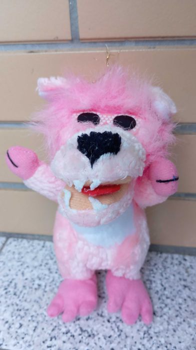 Vários peluches 2 euros cada