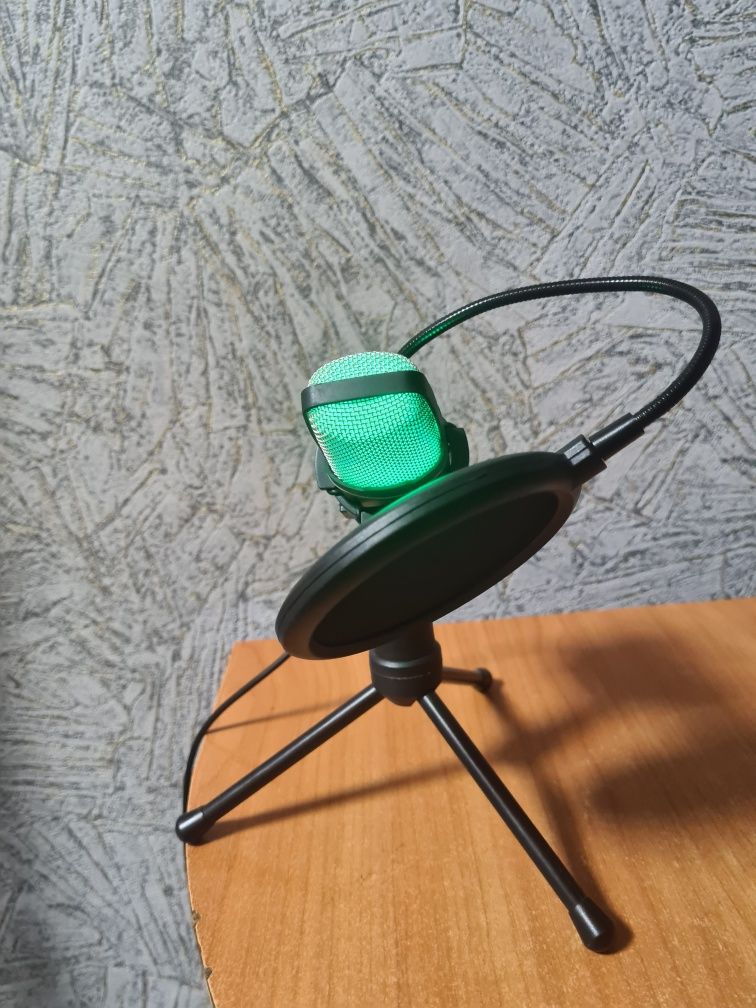 Продам микрофон до пк SF-666R