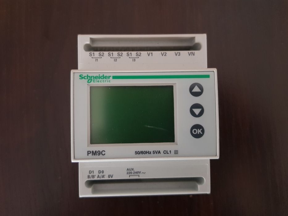 Miernik parametrów sieci Schneider PM9C