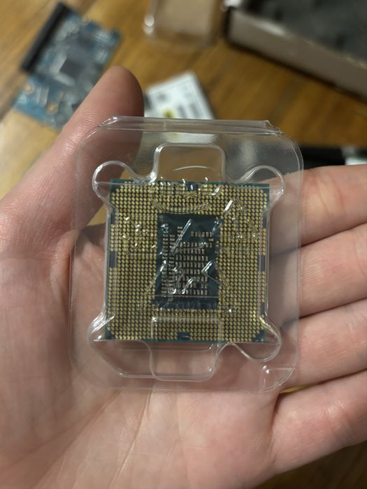 Intel Celeron G1610 процесор