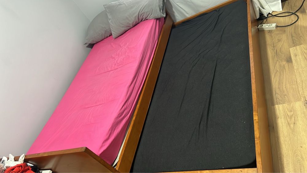Cama solteiro  de madeira dupla  colchão e estrado