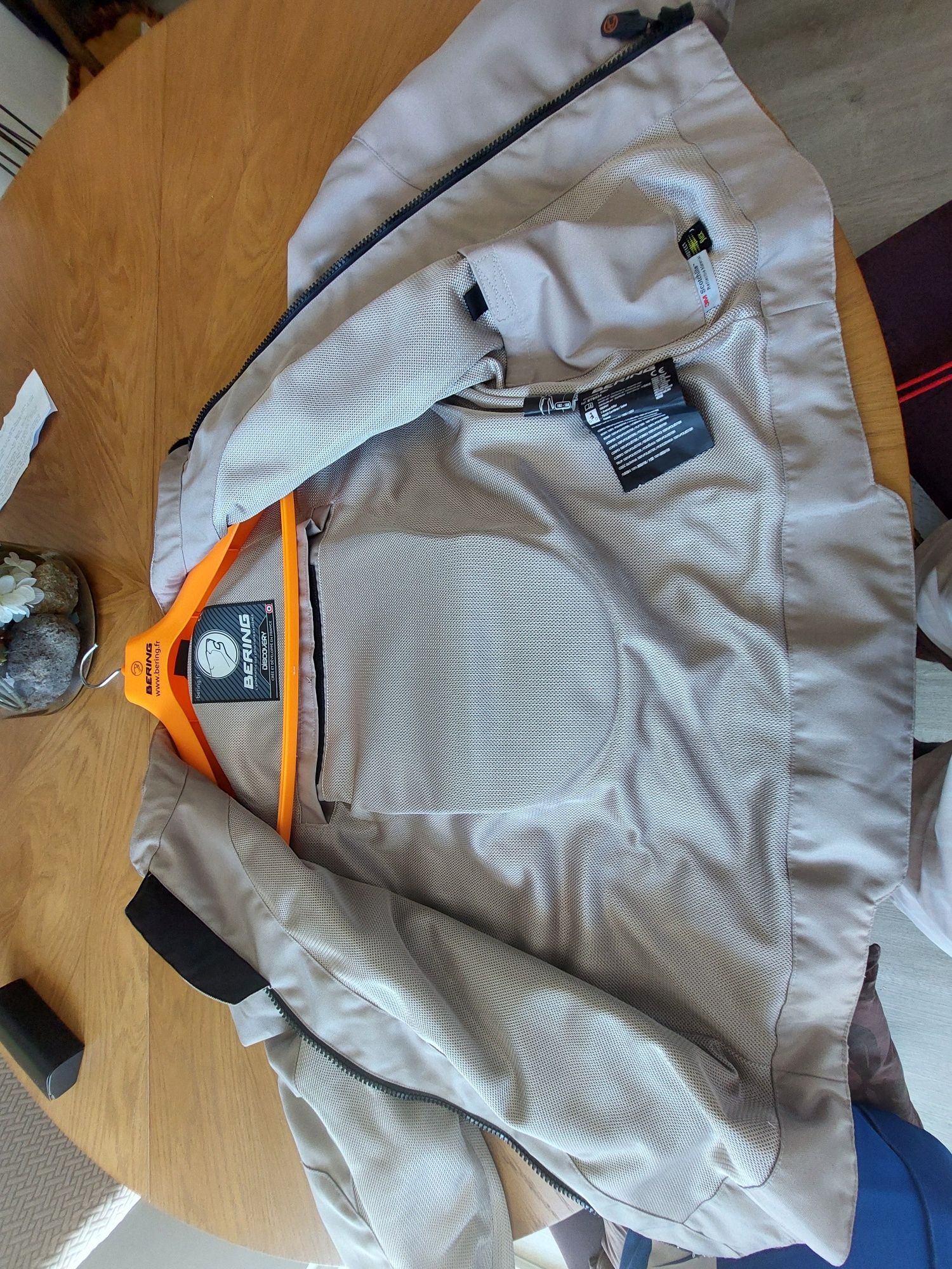 Vendo Blusao Bering verão super ventilado XL