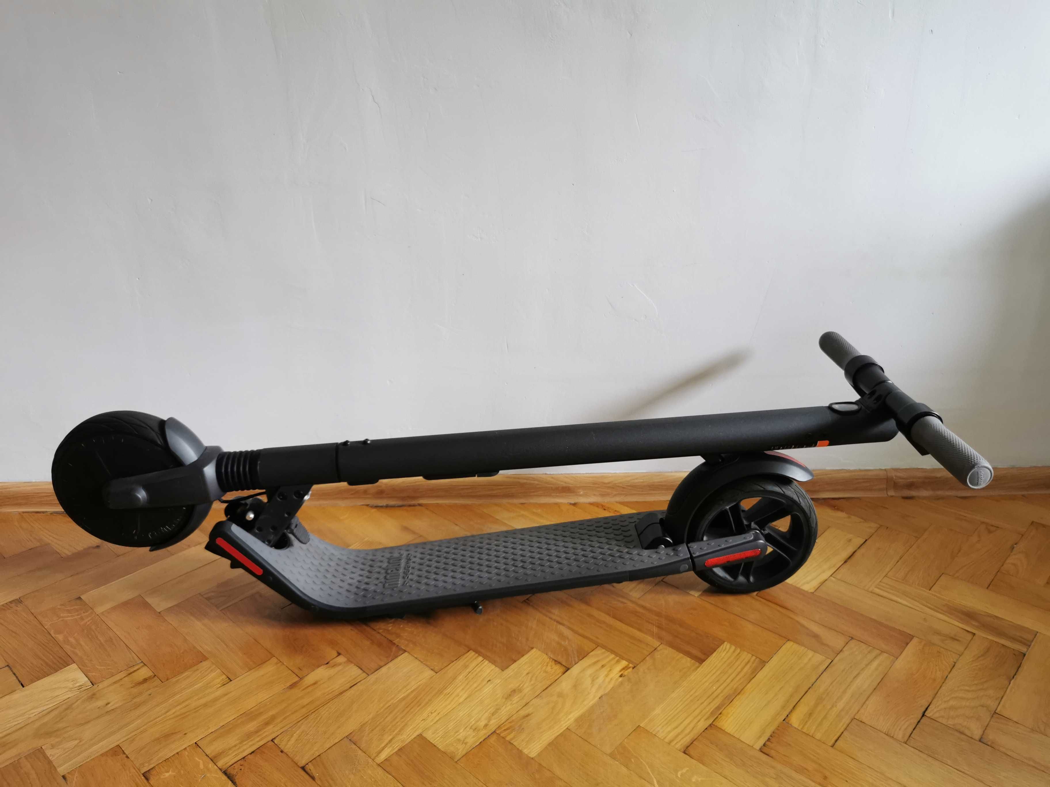 Hulajnoga elektryczna Ninebot by Segway KickScooter ES2