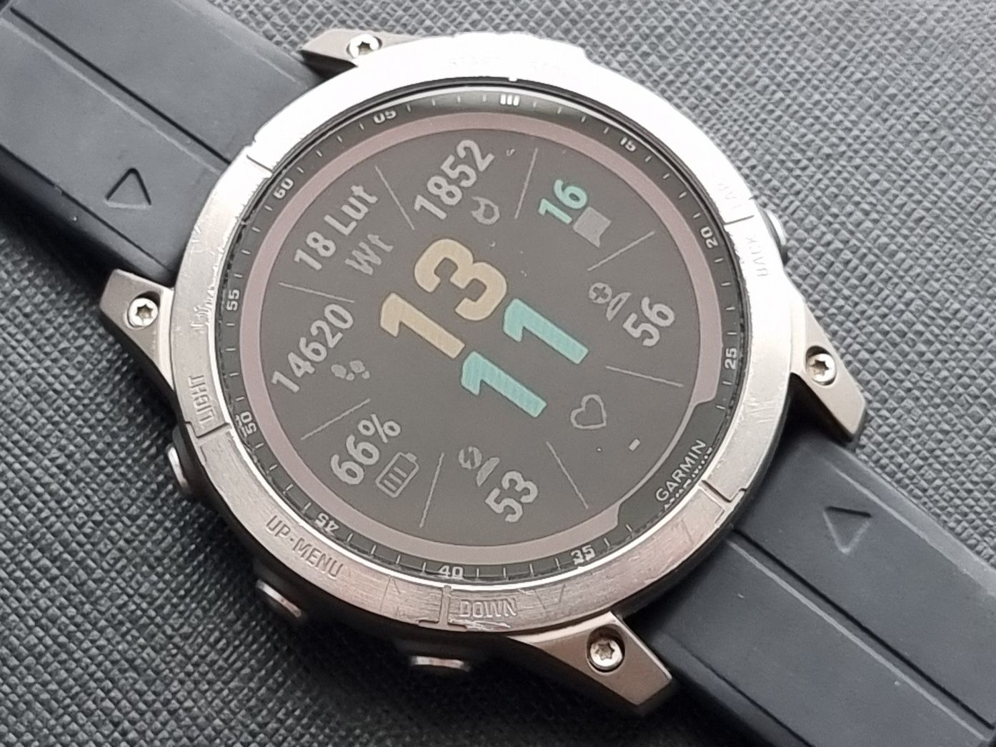 Garmin Fenix 7 sapphire solar titanium 47 mapy topo