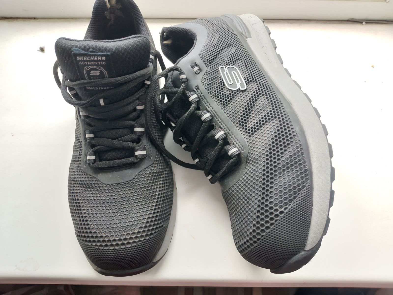 Кросівки чоловічі 43 розмір Skechers робочі захищений носок