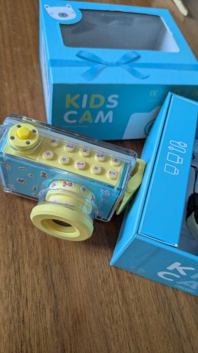 Câmara digital para crianças, modelo *YT004* da EMMS Trading