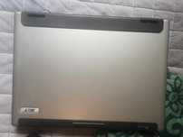 Sprzedam niesprawny laptop