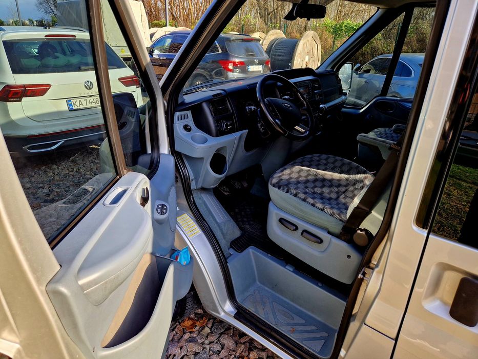 Автомобіль в гарному стані.