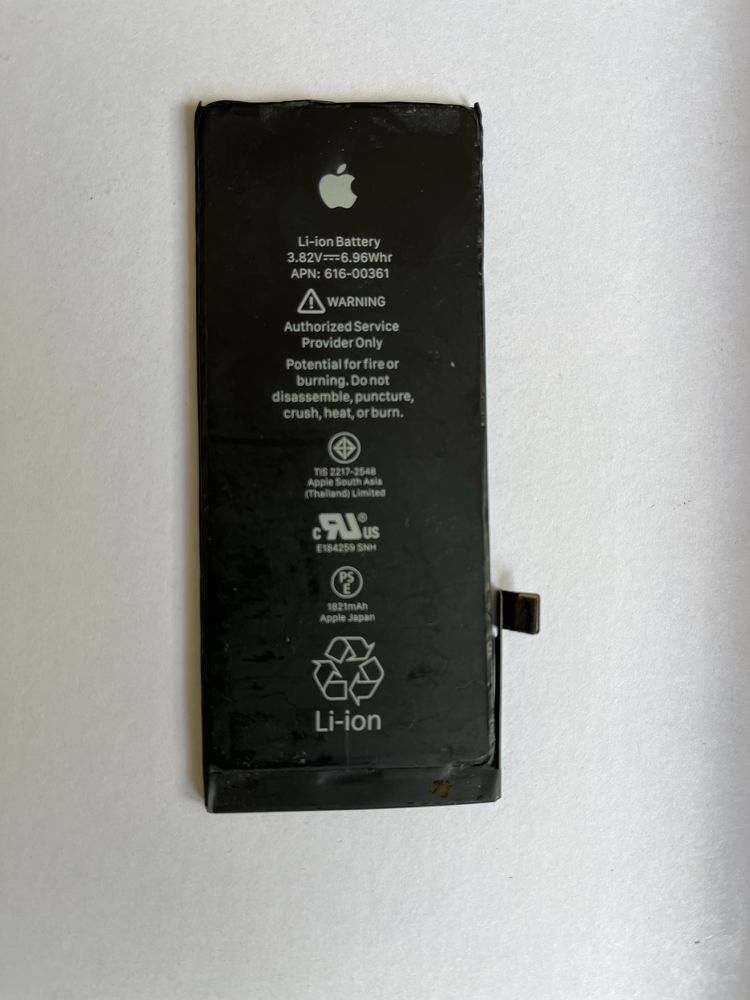 Продаю акомулятор iphone 8 90%